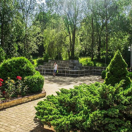 Sanatorium Elite Dnipro Hotel Truskavets Bagian luar foto