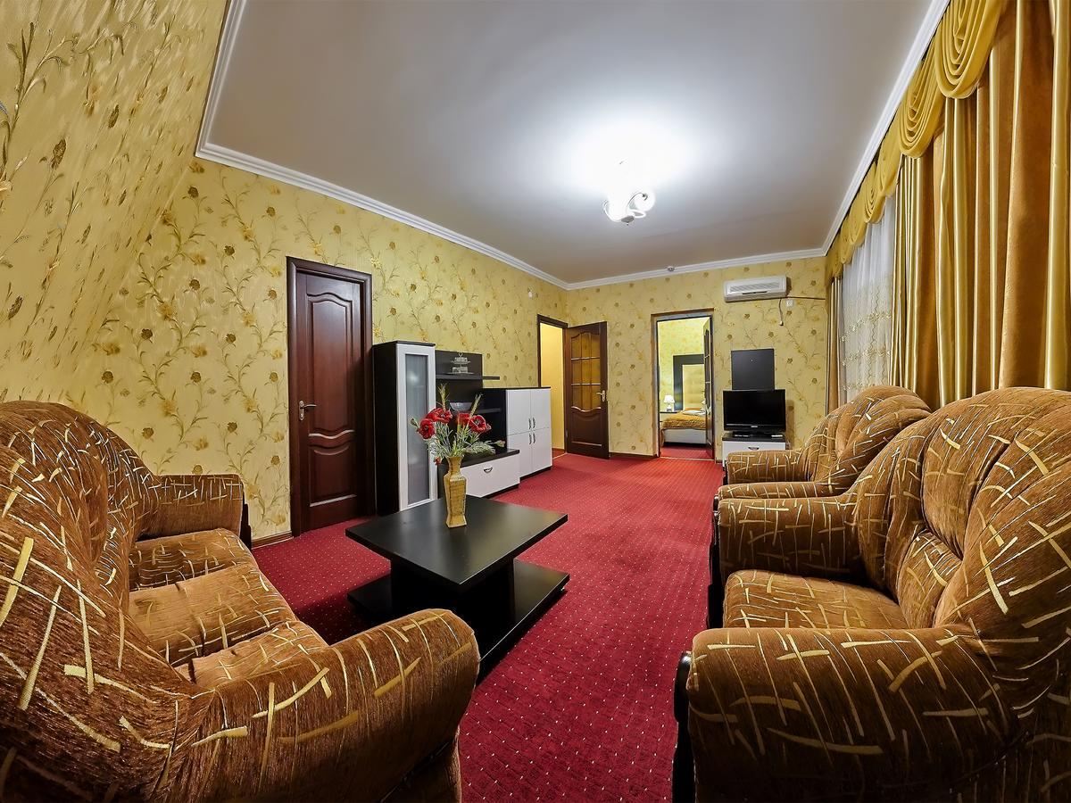 Sanatorium Elite Dnipro Hotel Truskavets Bagian luar foto