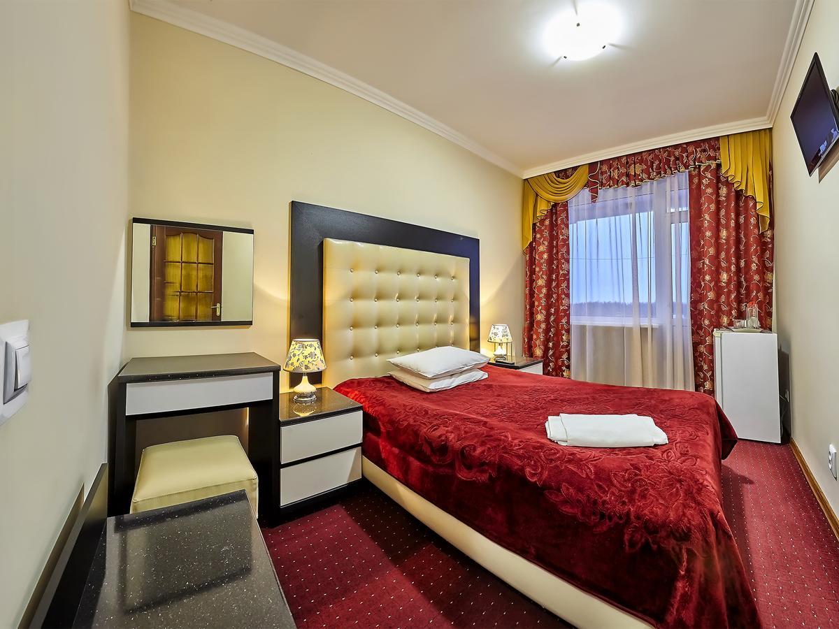 Sanatorium Elite Dnipro Hotel Truskavets Bagian luar foto
