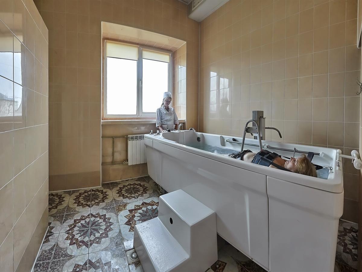Sanatorium Elite Dnipro Hotel Truskavets Bagian luar foto