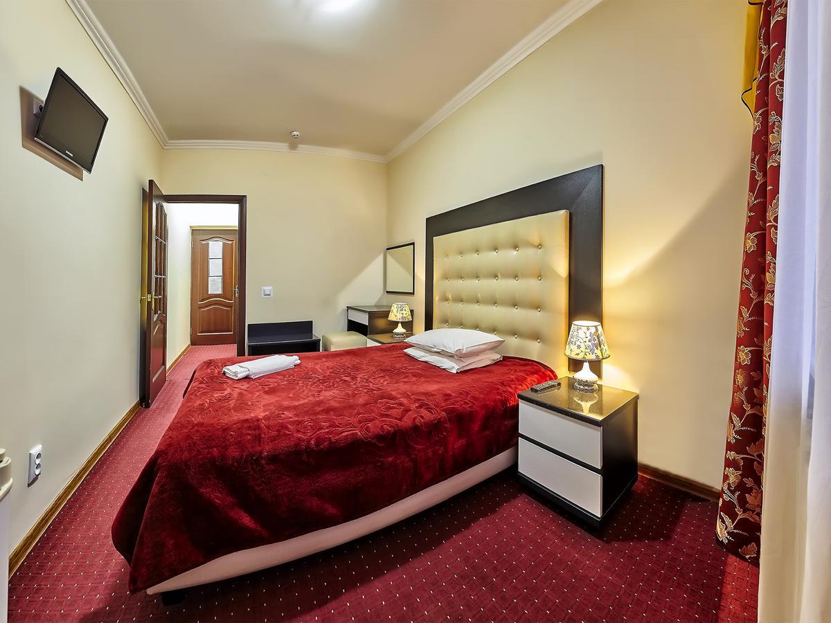 Sanatorium Elite Dnipro Hotel Truskavets Bagian luar foto