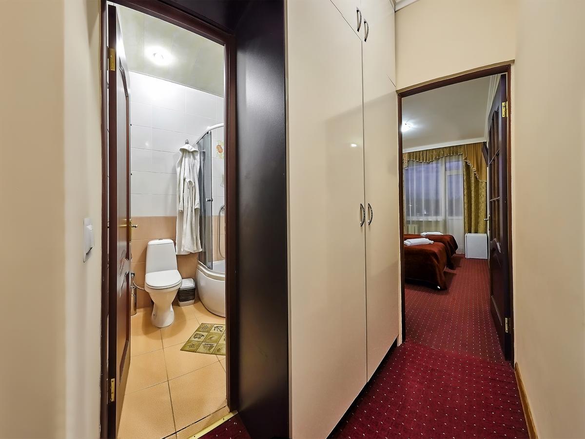 Sanatorium Elite Dnipro Hotel Truskavets Bagian luar foto