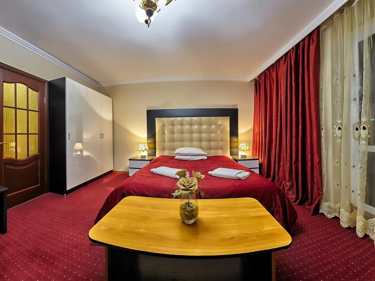 Sanatorium Elite Dnipro Hotel Truskavets Bagian luar foto