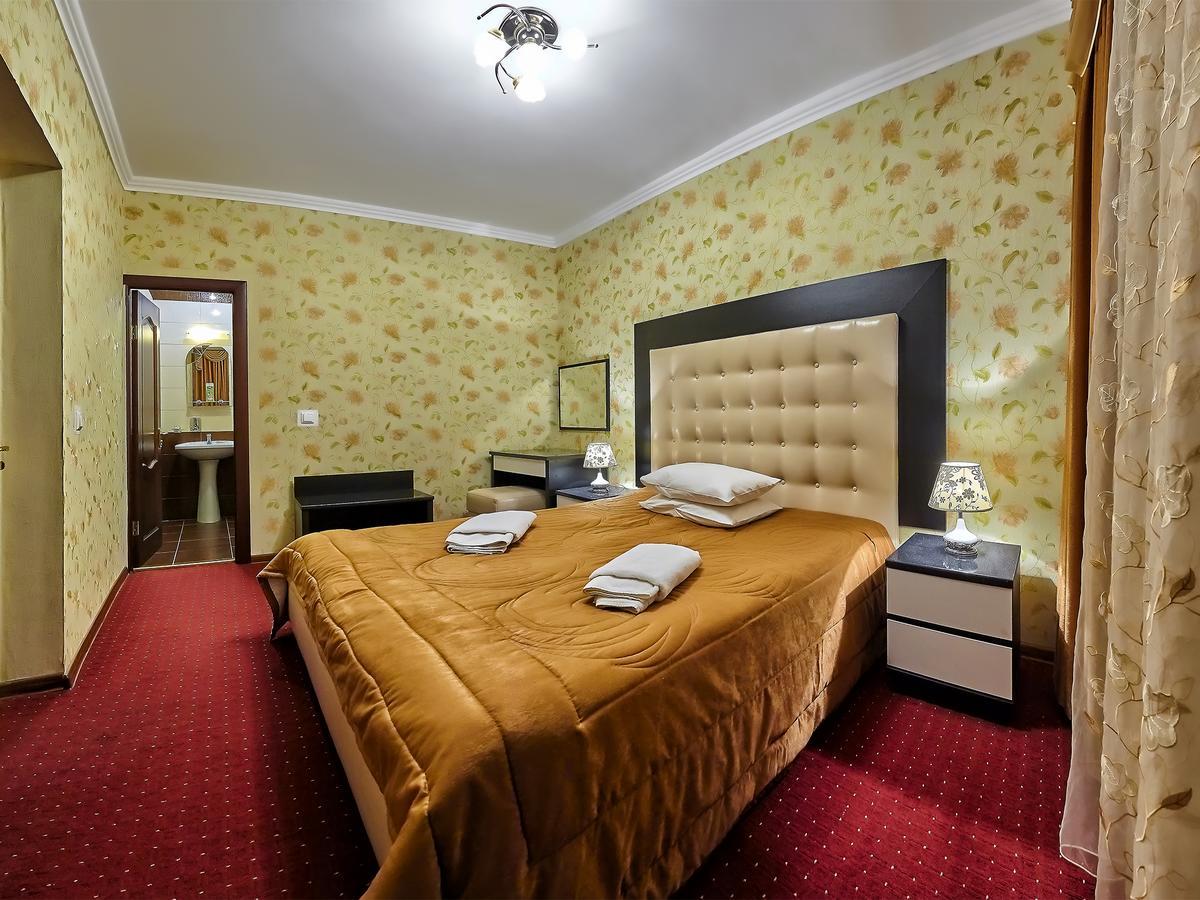 Sanatorium Elite Dnipro Hotel Truskavets Bagian luar foto